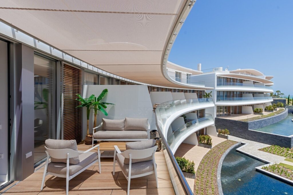 Penthouse in spectacular luxury complex  with direct access to the beach in Estepona / Costa del Sol