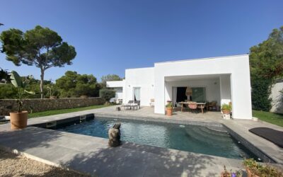 Modern bungalow within walking distance to the beach of Cala Vinyes, Mallorca