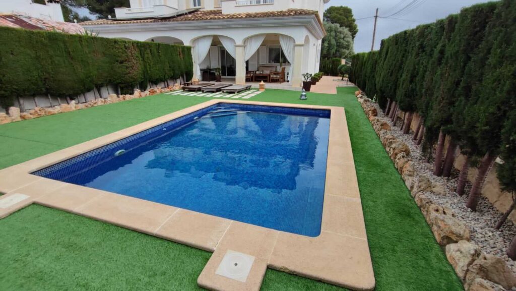 Semi-detached house with pool in Bahia Grande, Mallorca